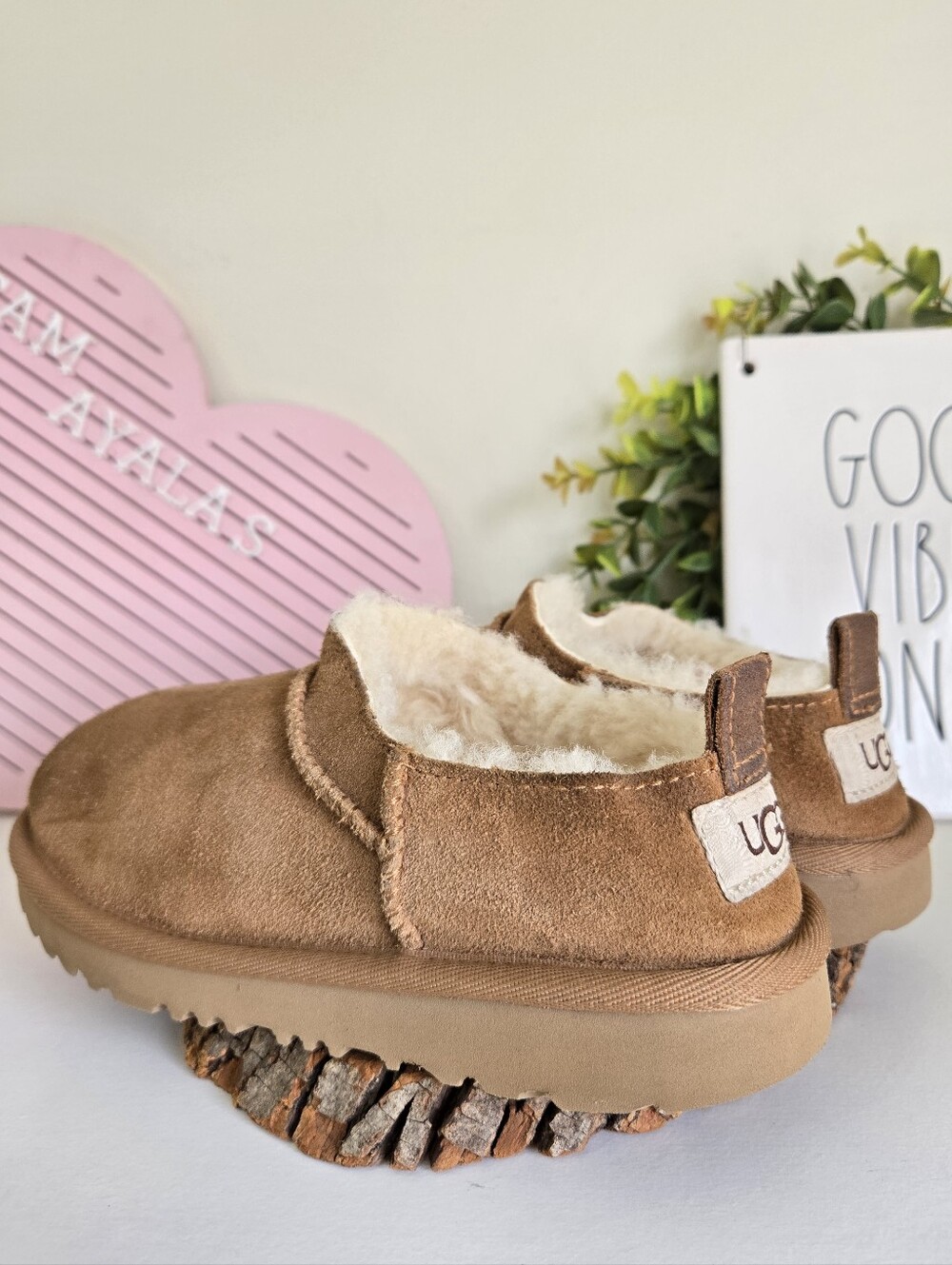 UGG Classic Micro Boot Girl Size 1 US Brown Color Kids - Picture 5 of 9